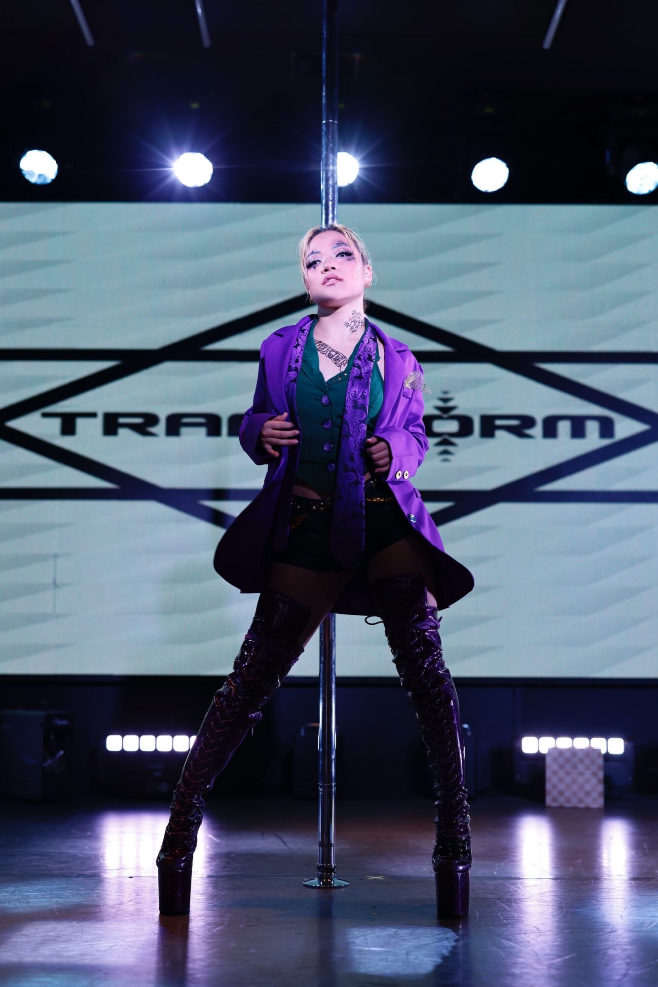 インストラクター | ポールダンススタジオTRANSFORM